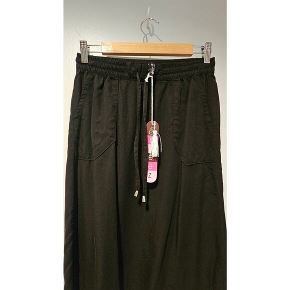 Esteez Black Skirt Modest A-Line Knee Length 100% Tencel Savannah Sz S - Picture 10 of 11